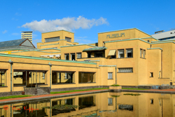 Kunstmuseum (voorheen Gemeentemuseum) van architect Berlage aan de Stadhouderslaan
