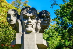 Monument Jan Toorop, Jacob Catslaan, John Rädecker (1937)