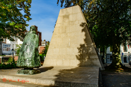 Standbeeld Koningin Wilhelmina