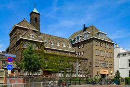 R.K. Huishoudschool aan de Mauritskade