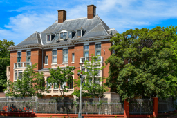 Chinese Ambassade aan de Andries Bickerweg