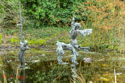Odysseus en de Sirenen, brons uit 1957 van Everdine Schuurman-Henny in het Westbroekpark